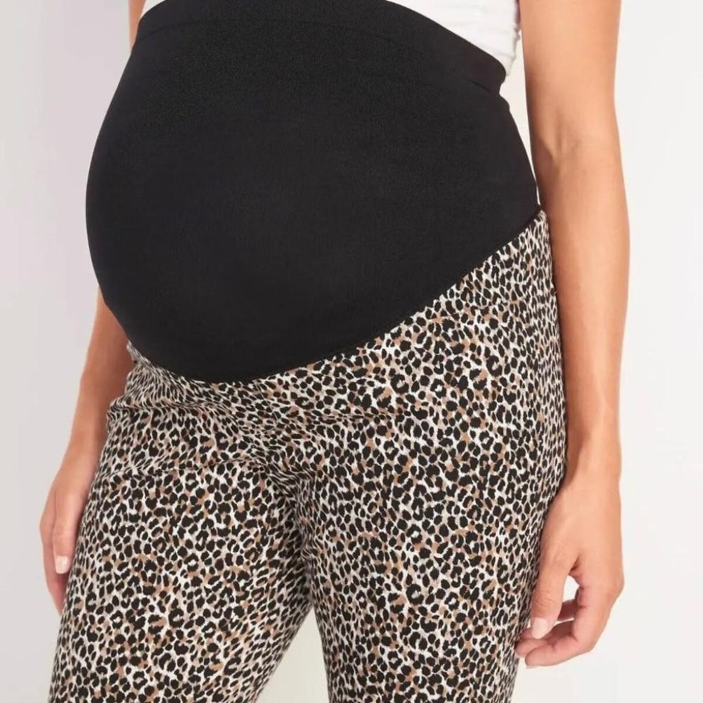 Maternity Small Old Navy Ankle Pixie Pant leopard print - Picture 3 of 3